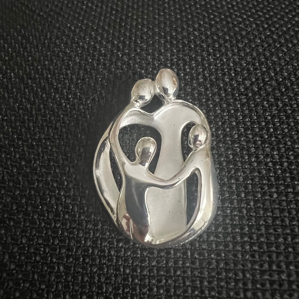 Vtg Carolyn Pollack Relios 925 Sterling Silver Family 4 Abstract Pendant
1.25"